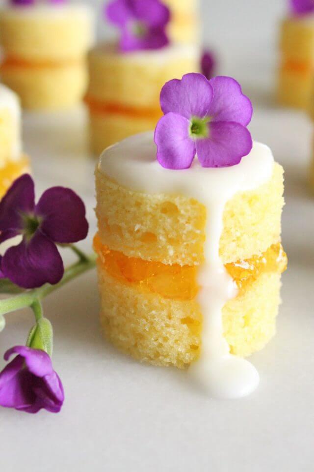 29 Mother’s Day Cakes to Make Mom Smile