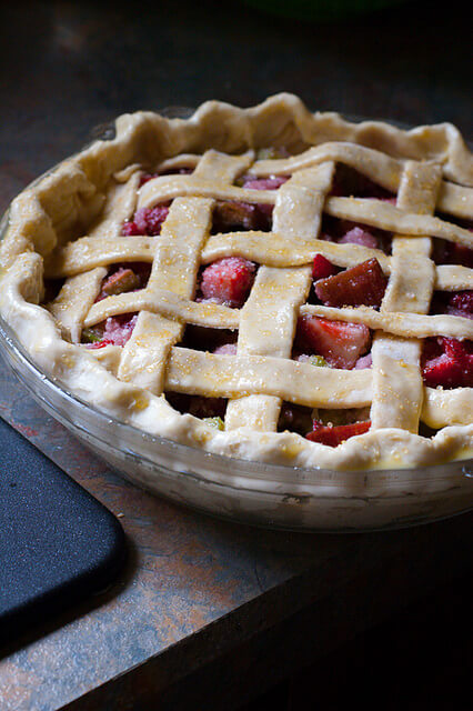 How To Make A Lattice Pie Crust (Step by Step Tutorial ...