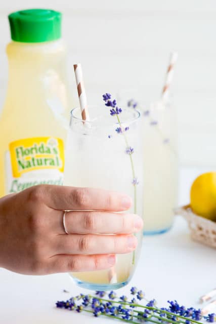 Boozy Lavender Lemonade 