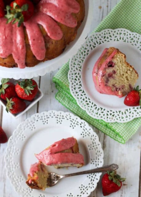 fresh strawberry pound cake 