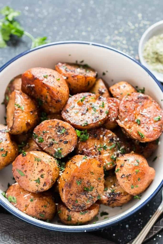 garlic butter herds Instant Pot potatoes, Christmas food party ideas 