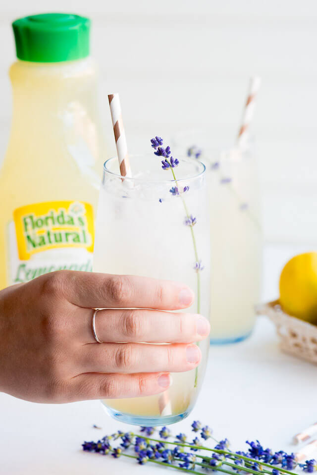 lavender lemonade cocktail