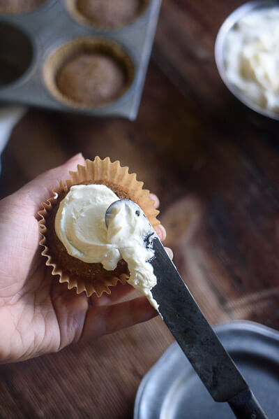 maple-cream-cheese-frosting